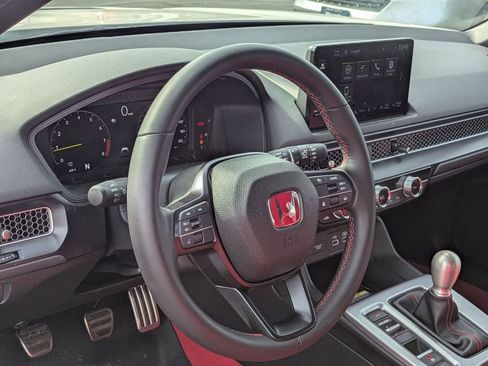 Used 2025 Honda Civic Type R image 4