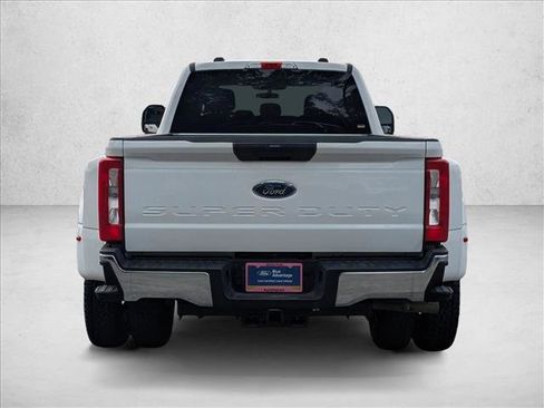 Used 2025 Ford F350 XLT image 7