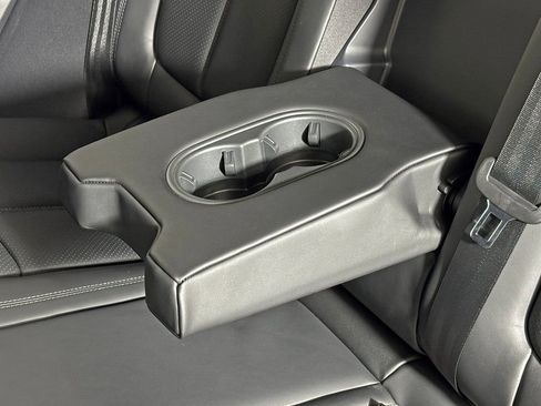 New 2026 Porsche Macan image 35