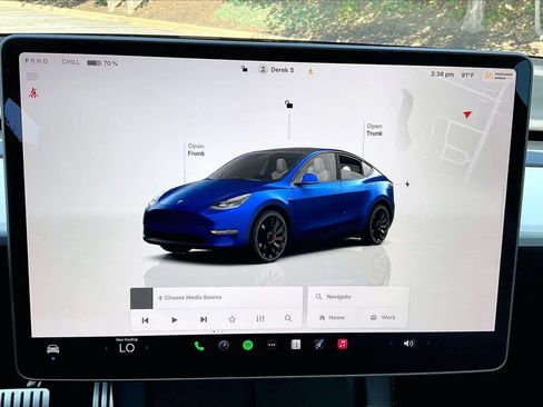 Used 2024 Tesla Model Y Performance AWD/4WD image 29