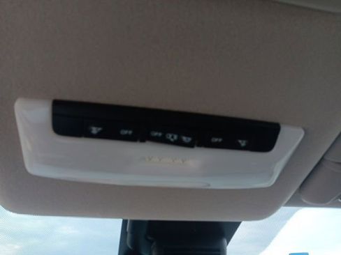 New 2025 Nissan Versa SR w/ Trunk Package image 23