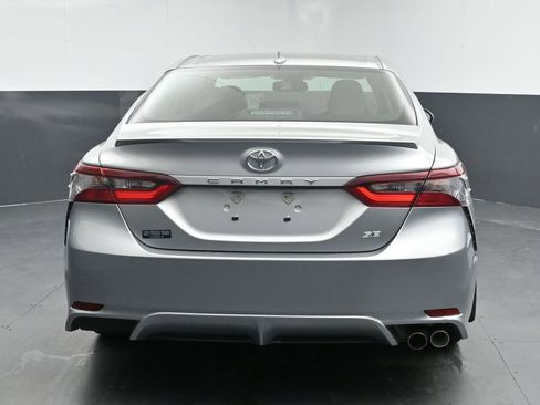 Used 2021 Toyota Camry SE image 8