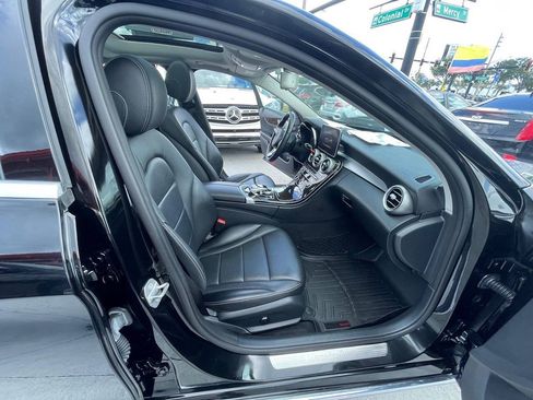 Used 2018 Mercedes-Benz C 300 4MATIC Sedan image 7