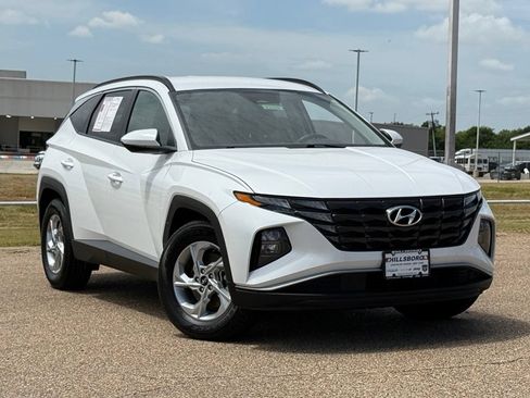 Used 2024 Hyundai Tucson SEL FWD image 2