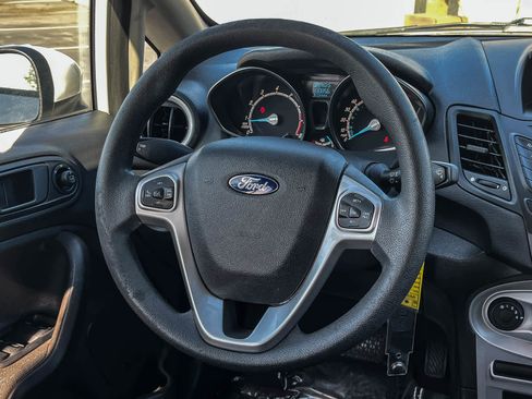 Used 2017 Ford Fiesta SE image 14