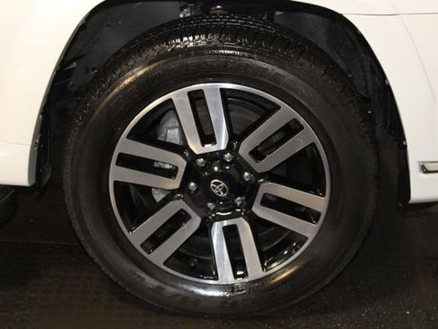 Used 2023 Toyota 4Runner Limited AWD/4WD image 38