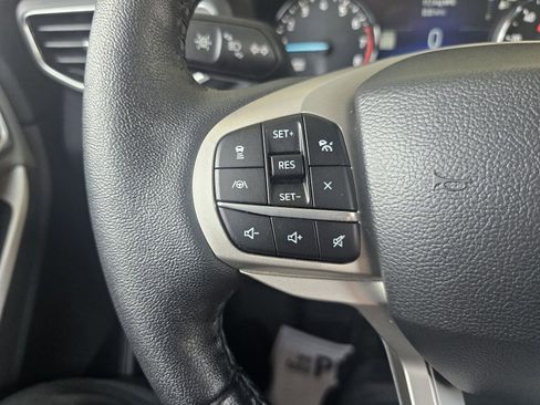 Used 2022 Ford Explorer XLT w/ Equipment Group 202A image 22