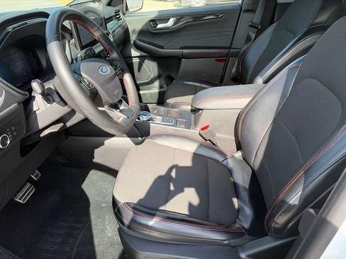 Used 2023 Ford Escape ST-Line w/ Tech Pack #1 FWD image 9