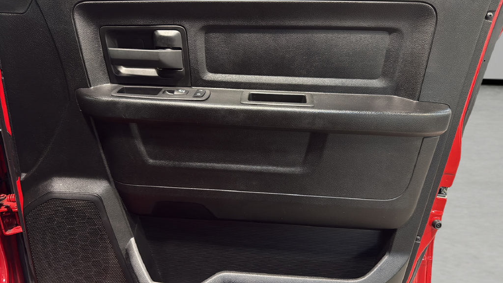 Used 2023 RAM 1500 Express w/ Wheel & Sound Group AWD/4WD image 9