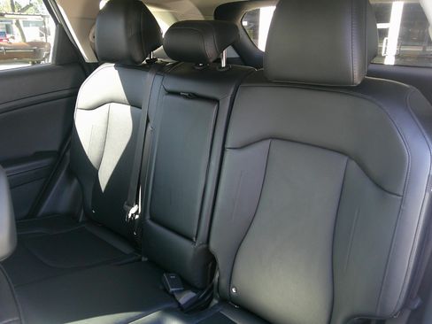 Used 2024 Kia Sportage EX image 13