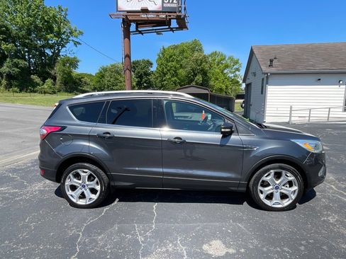 Used 2017 Ford Escape Titanium w/ Equipment Group 301A AWD/4WD image 7