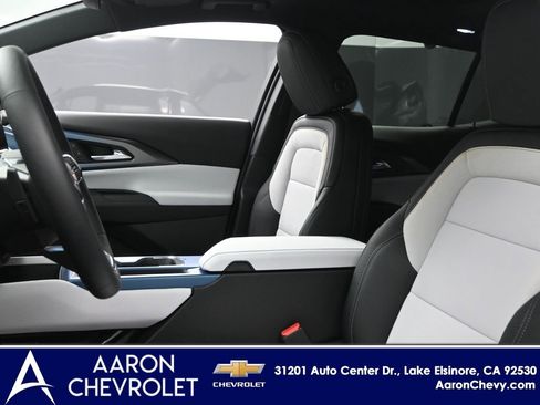 New 2026 Chevrolet Equinox EV LT image 20