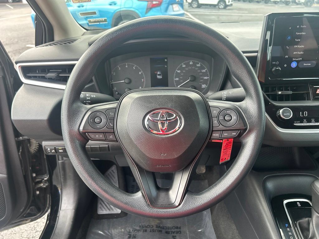 Used 2025 Toyota Corolla LE FWD image 20