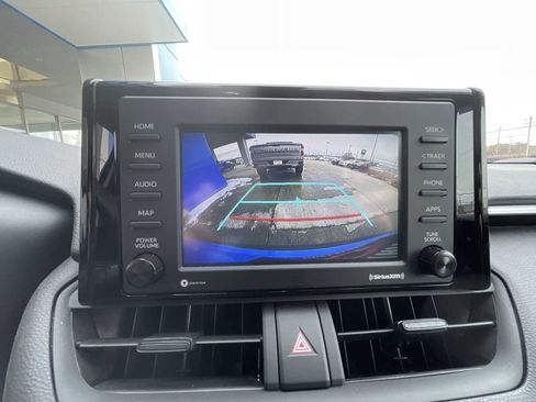 Used 2021 Toyota RAV4 XLE w/ Convenience Package image 14