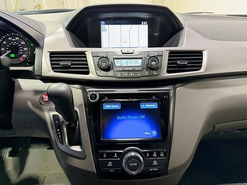 Used 2017 Honda Odyssey Touring image 17