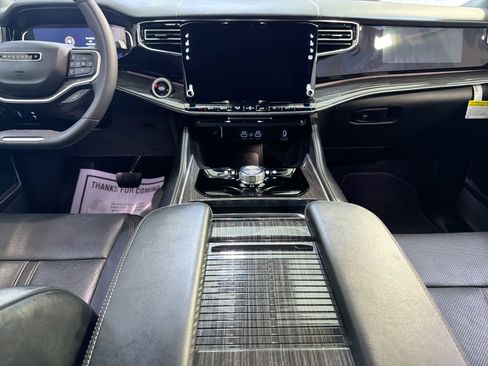 Used 2022 Jeep Wagoneer Series II image 22