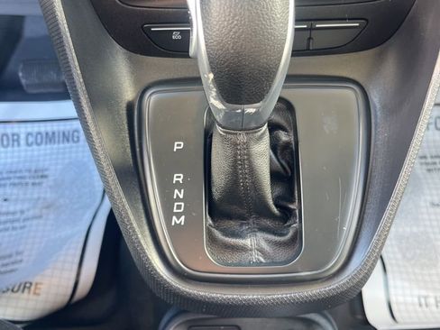 Used 2022 Ford Transit Connect XL image 17