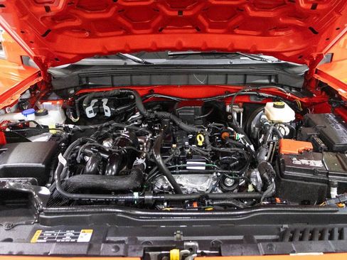 Used 2022 Ford Bronco Outer Banks w/ Sasquatch Package AWD/4WD image 17