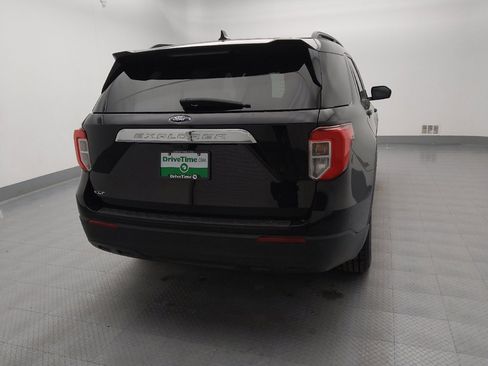 Used 2023 Ford Explorer XLT image 7