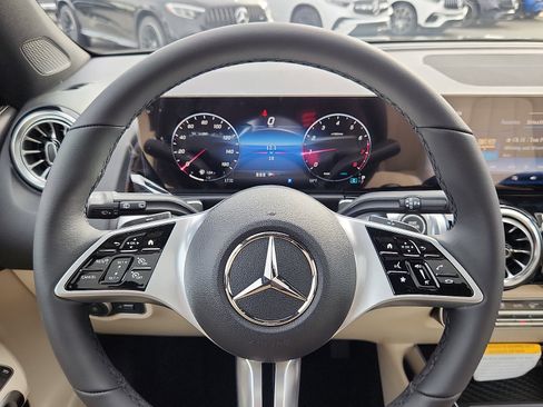 New 2026 Mercedes-Benz GLB 250 4MATIC image 12