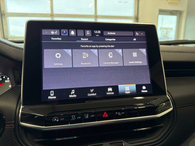 Used 2023 Jeep Compass Trailhawk w/ Trailhawk Convenience Group AWD/4WD image 22