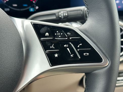 New 2025 Mercedes-Benz GLB 250 4MATIC image 26