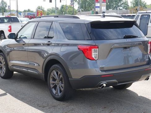 Used 2023 Ford Explorer XLT w/ Equipment Group 202A AWD/4WD image 10