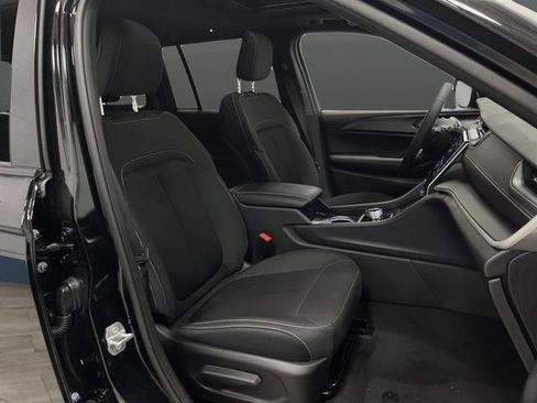 New 2025 Jeep Grand Cherokee Laredo X w/ Trailer Tow Package image 27