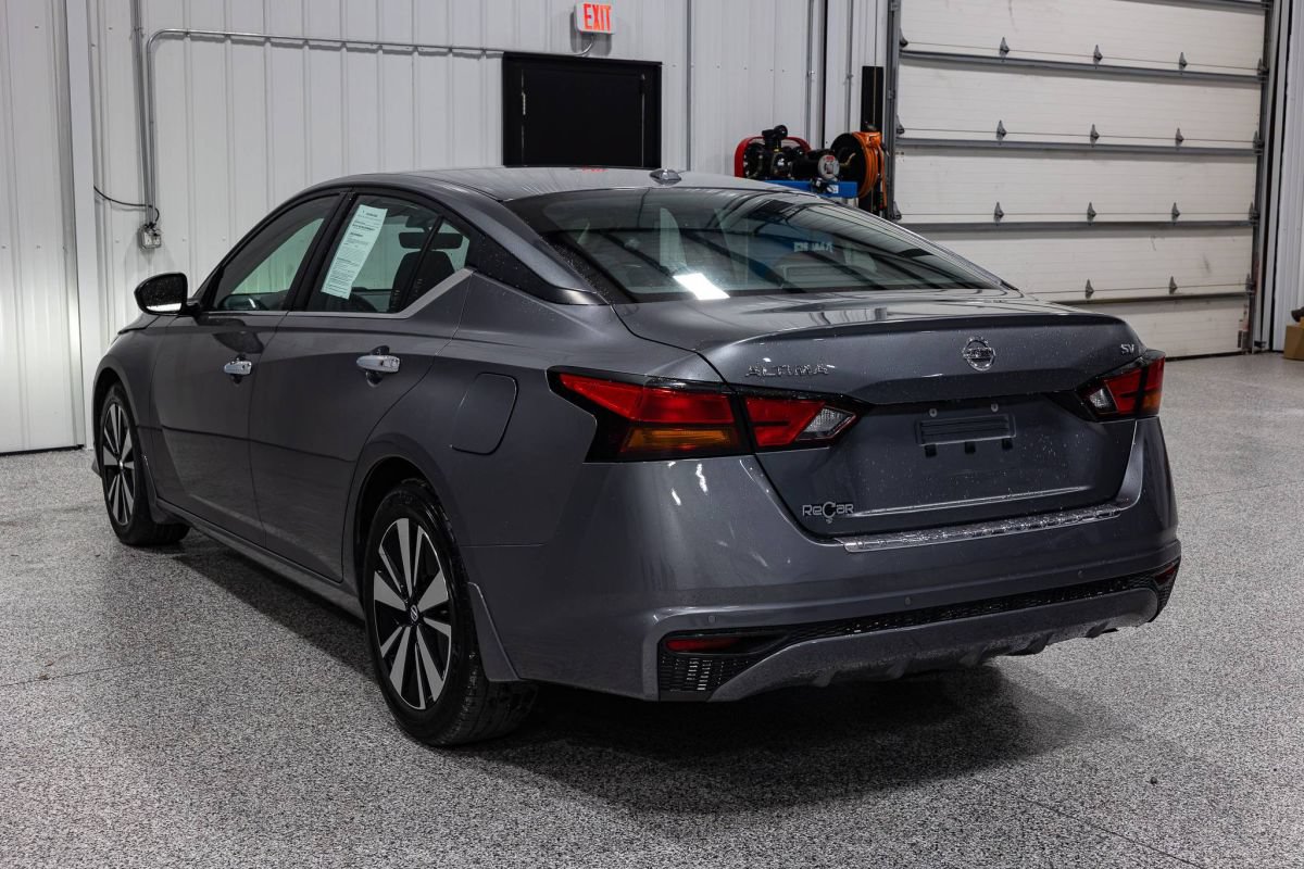 Used 2022 Nissan Altima 2.5 SV FWD image 3