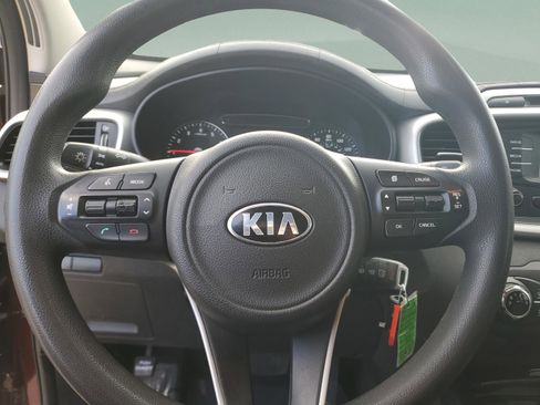 Certified 2017 Kia Sorento LX image 19