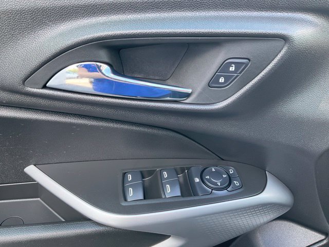 Used 2024 Chevrolet Trax LS w/ LS Convenience Package FWD image 11