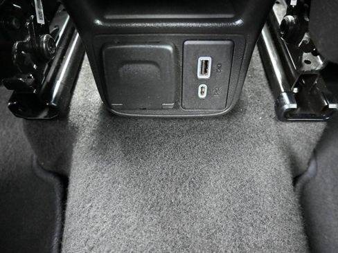 Used 2021 Chevrolet TrailBlazer LT w/ Premium Seating Package AWD/4WD image 23