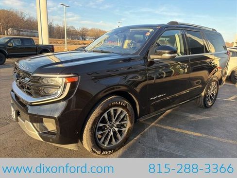 Used 2025 Ford Expedition Platinum image 3