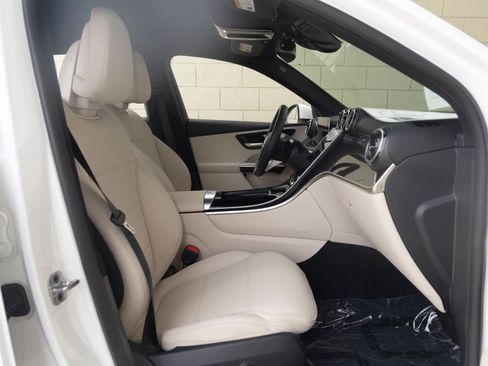 Used 2026 Mercedes-Benz GLC 300 image 27