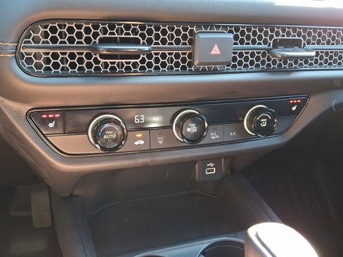 Certified 2025 Honda HR-V Sport image 15