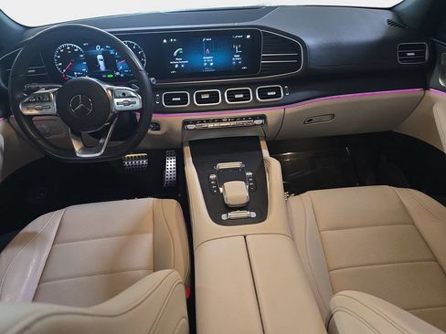 Used 2023 Mercedes-Benz GLS 450 4MATIC image 12