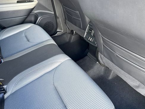 Used 2025 Subaru Forester Premium image 29