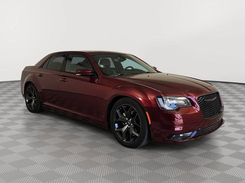Used 2023 Chrysler 300 S RWD image 2