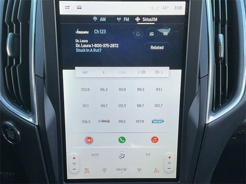 Used 2024 Ford Edge Titanium image 22