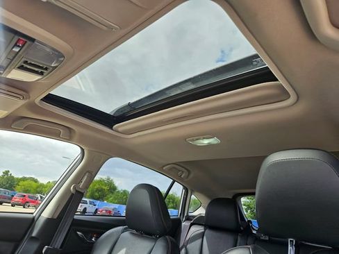 Used 2022 Subaru Crosstrek 2.5i Limited w/ Moonroof Package 2 AWD/4WD image 7