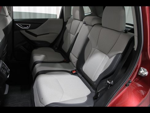 Used 2023 Subaru Forester Premium AWD/4WD image 23