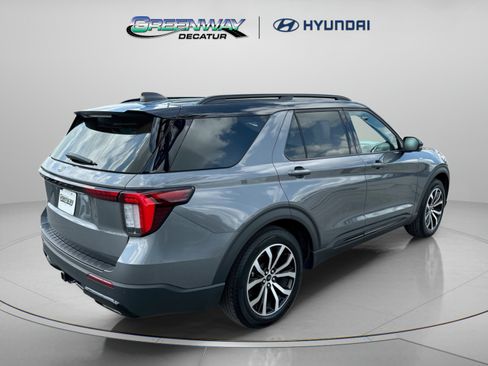 Used 2025 Ford Explorer ST-Line RWD image 8