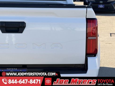 Used 2024 Toyota Tacoma TRD Sport image 9