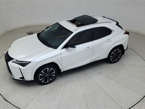 Used 2023 Lexus UX 250h AWD w/ Premium Package image 78