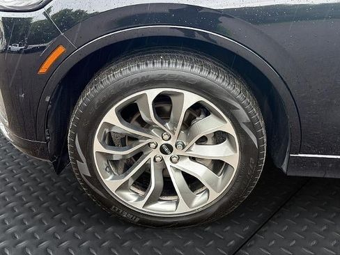 Used 2025 Lincoln Aviator AWD w/ Jet Appearance Package image 10