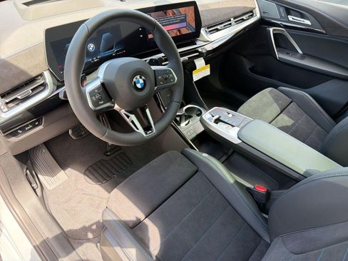 New 2026 BMW X2 xDrive28i w/ Technology Package AWD/4WD image 4