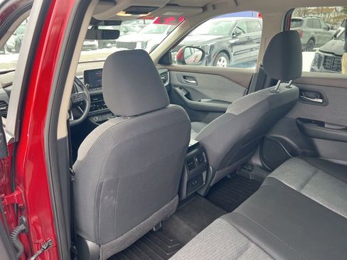Certified 2023 Nissan Rogue SV image 10
