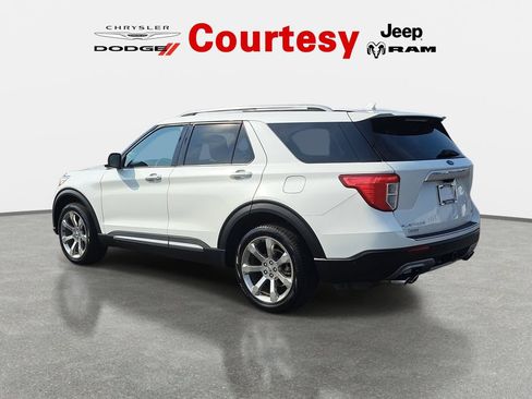 Used 2020 Ford Explorer Platinum w/ Premium Technology Package AWD/4WD image 6