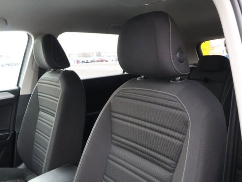 Used 2022 Volkswagen Tiguan S image 31