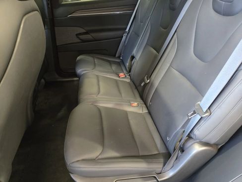 Used 2023 Tesla Model X AWD/4WD image 9